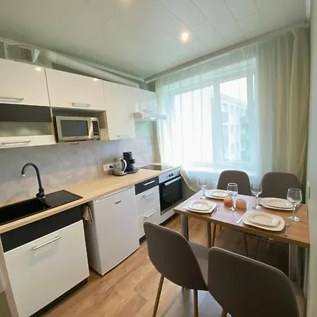 Mai 25-11, 2 Rooms, Free Parking *