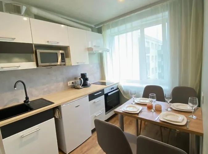 Mai 25-11, 2 Rooms, Free Parking *